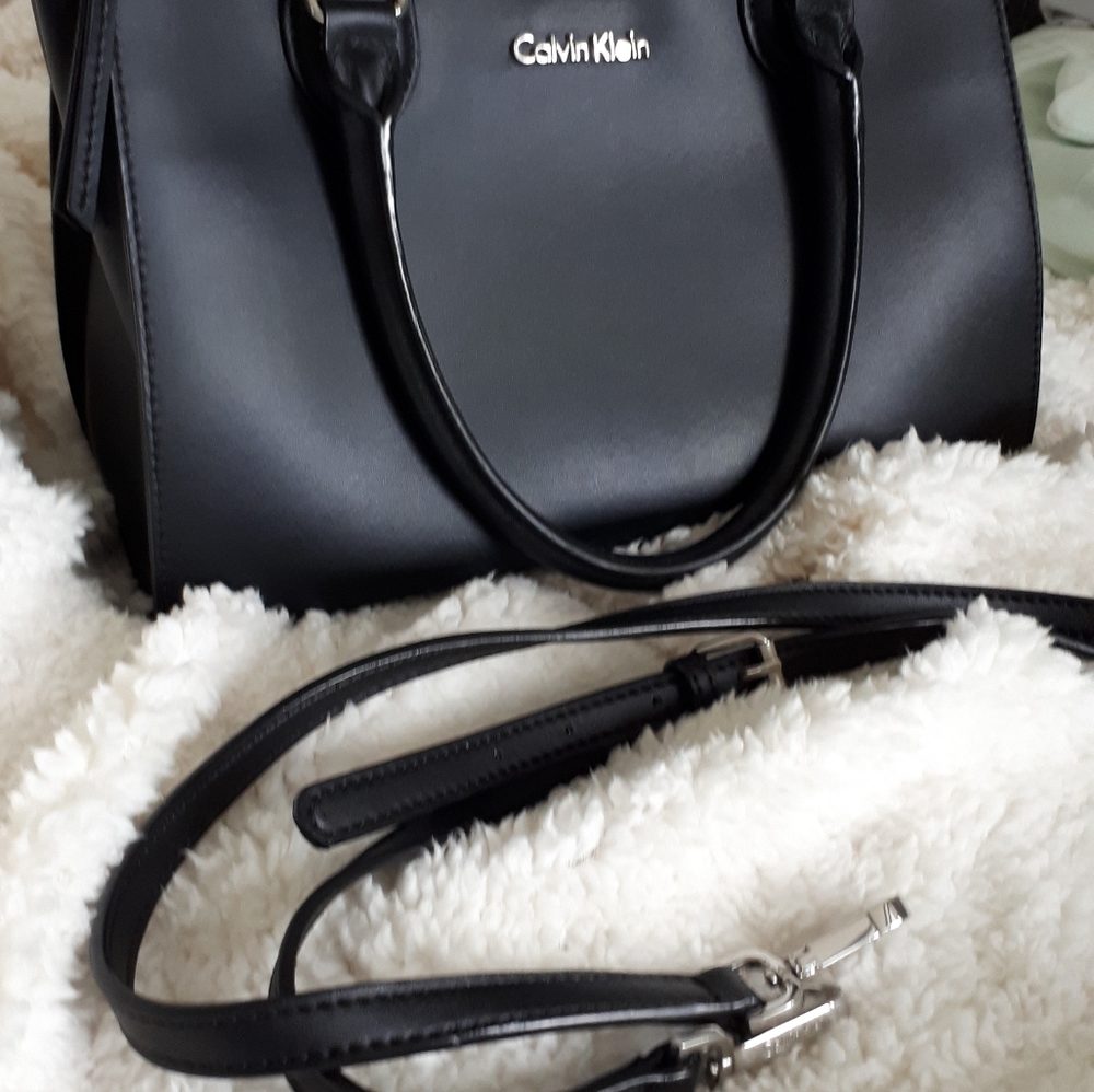 Calvin Klein black purse - Picture 11 of 11